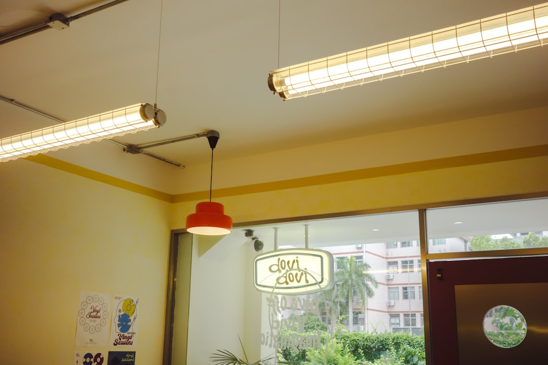Photo pendant light